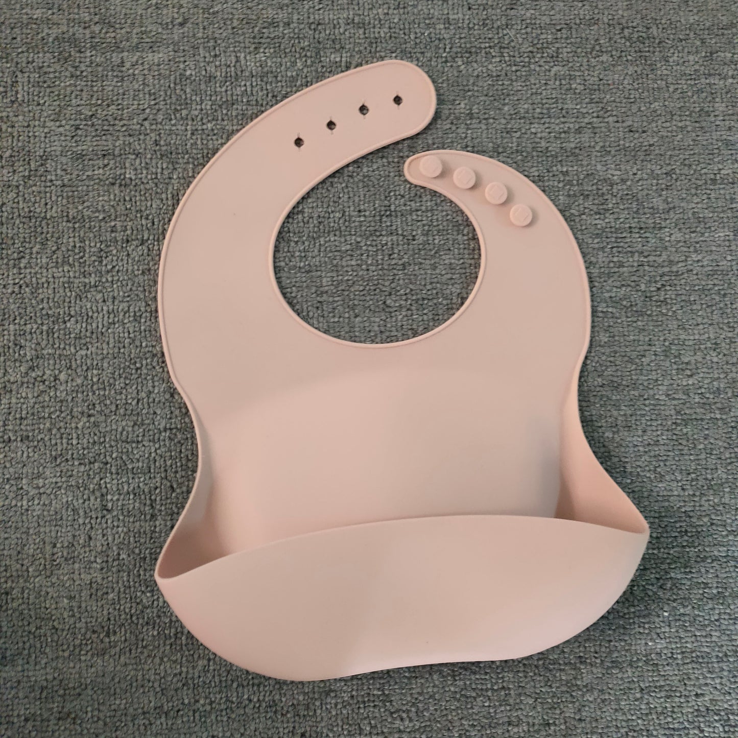 Soft Silicone Baby Bib – Waterproof Bib with Food Catcher Pocket for Easy Mealtime Cleanup