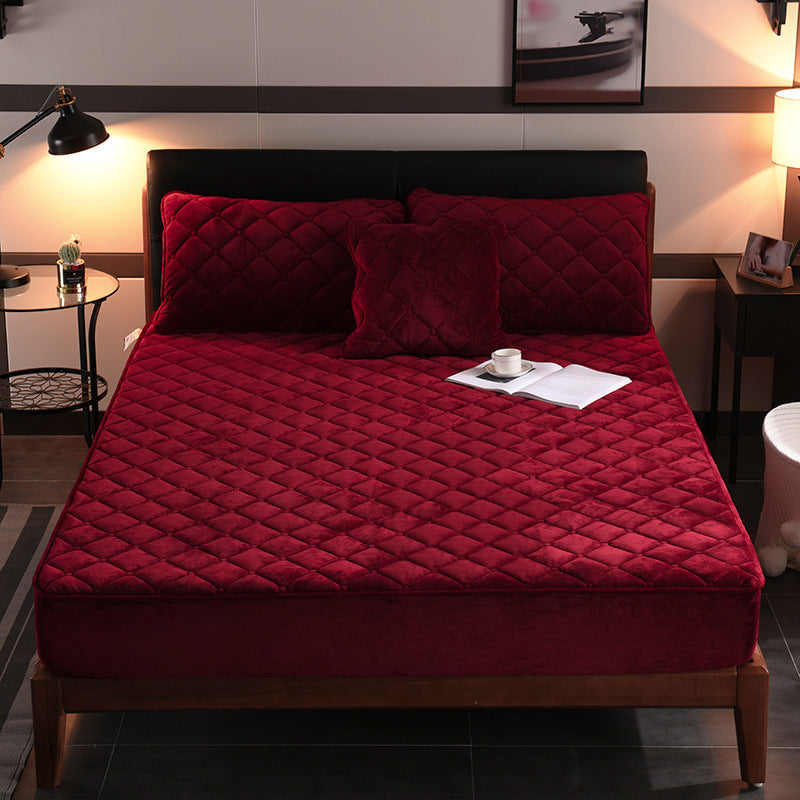 Luxury Crystal Fleece Padded Bed Cover – Ultra-Soft & Warm All-Season Comfort