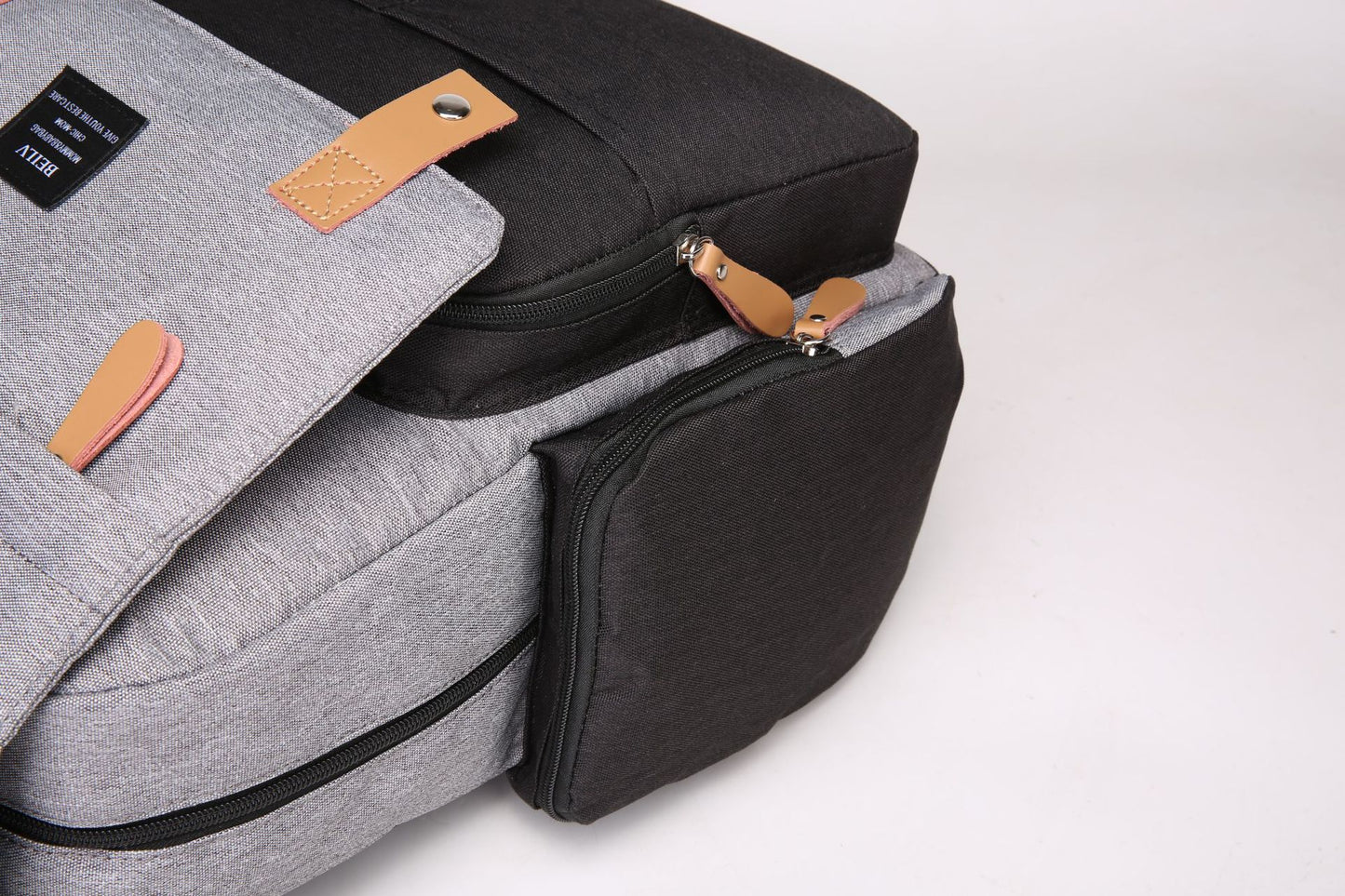 Large-capacity Multifunctional Outdoor Travel Mother Bag