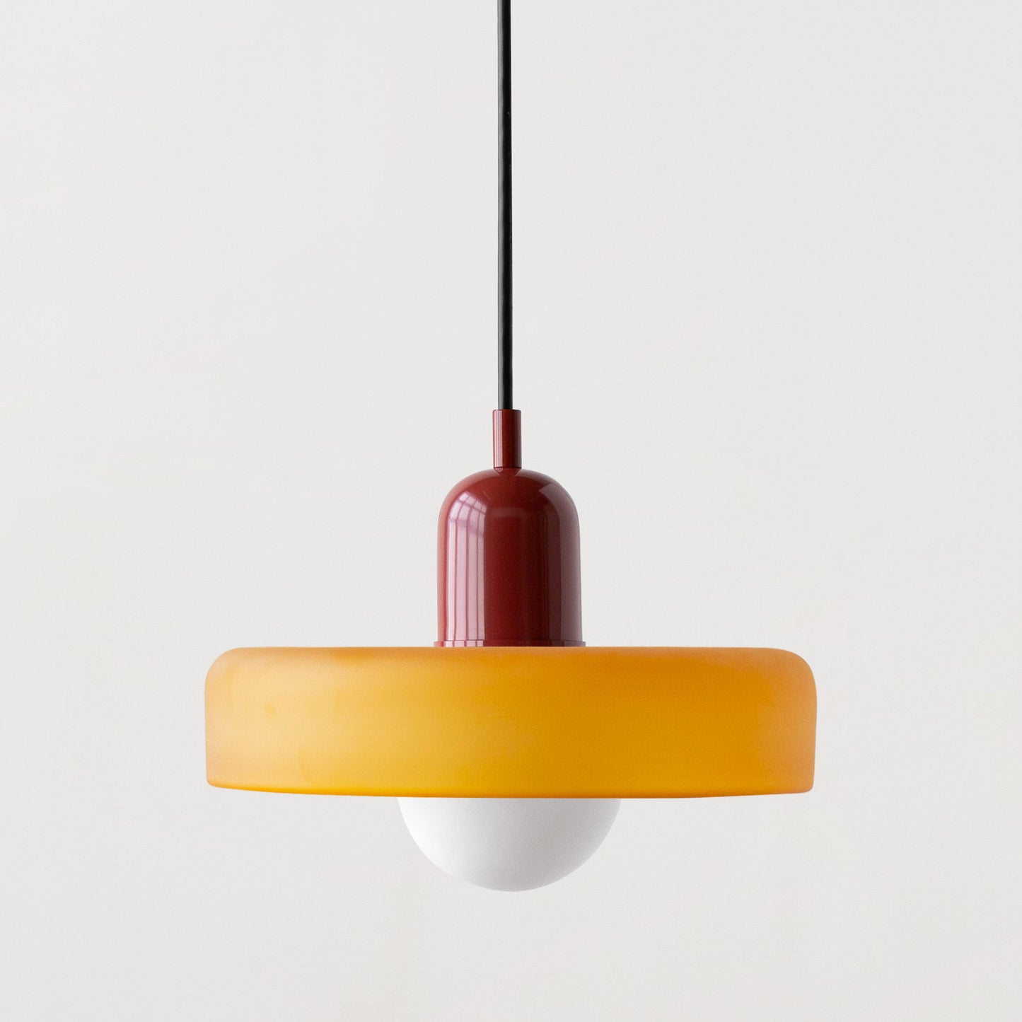 Modern Stained Glass Pendant Lamp – Bauhaus-Inspired Design for Stylish Interiors