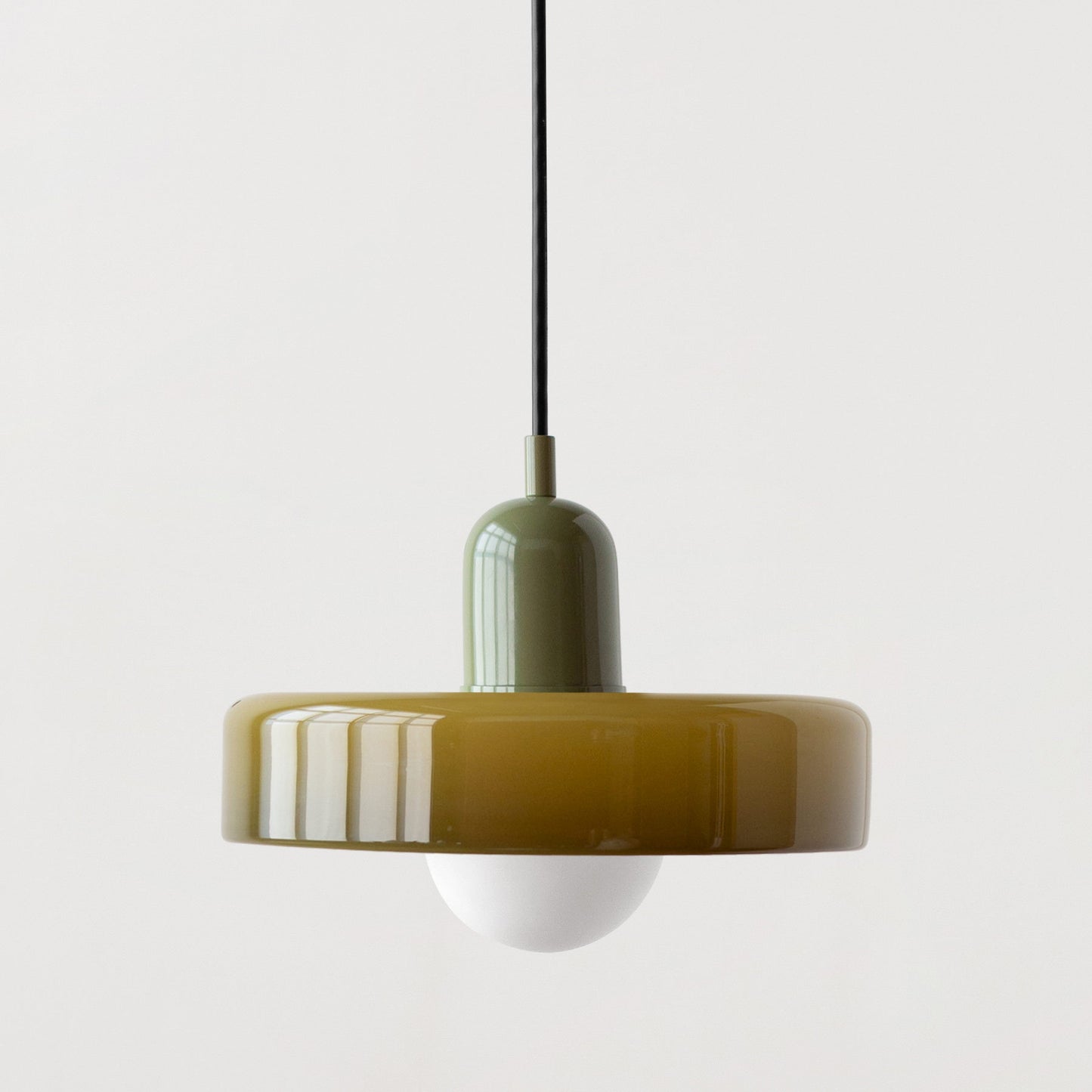 Modern Stained Glass Pendant Lamp – Bauhaus-Inspired Design for Stylish Interiors