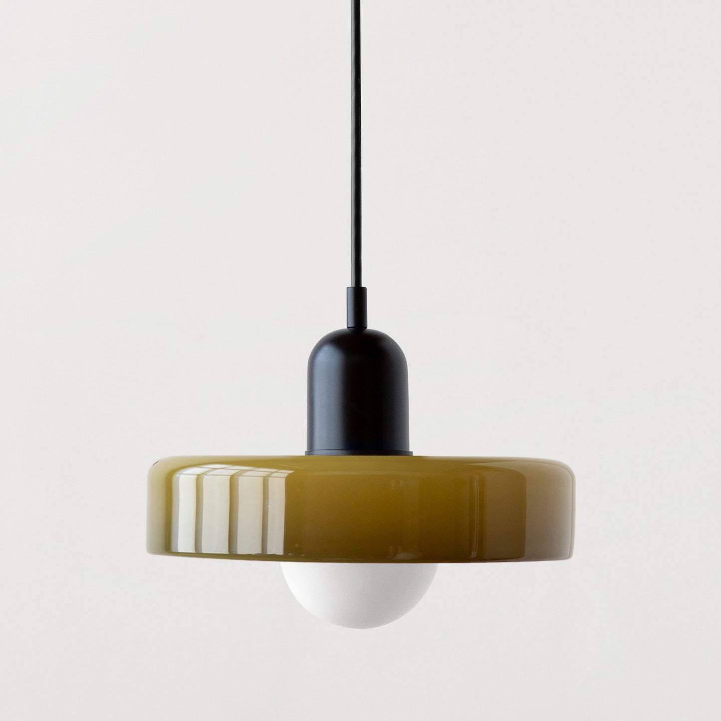 Modern Stained Glass Pendant Lamp – Bauhaus-Inspired Design for Stylish Interiors